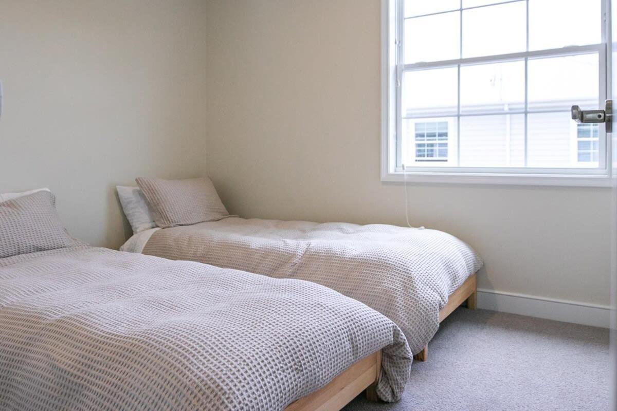 Parkside Heritage Retreat 3-Bedroom Terrace Charm كريستتشيرش المظهر الخارجي الصورة