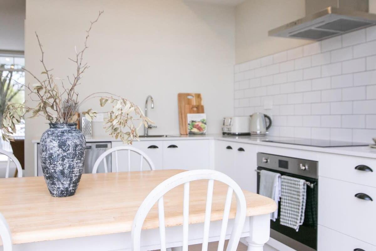 Parkside Heritage Retreat 3-Bedroom Terrace Charm كريستتشيرش المظهر الخارجي الصورة